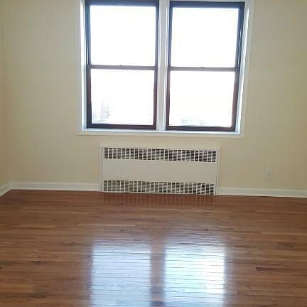 5th image of 9830 67th Ave #2C
