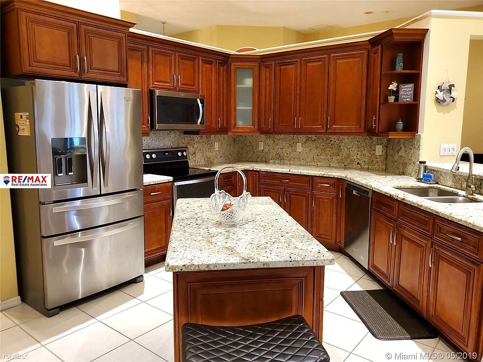 REMAX0586