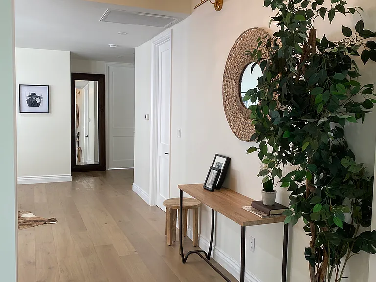 140 S Gardner St — Photo 3