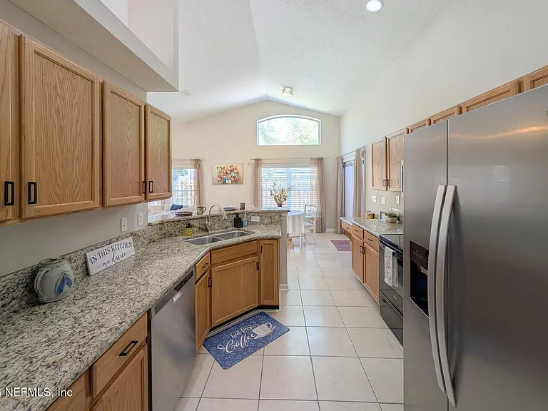 12985 Harborton Dr — Photo 10