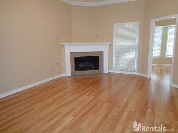 2nd image of 1465 McAllen Cv