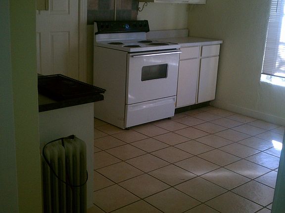 3rd image of 2340 Juniper St