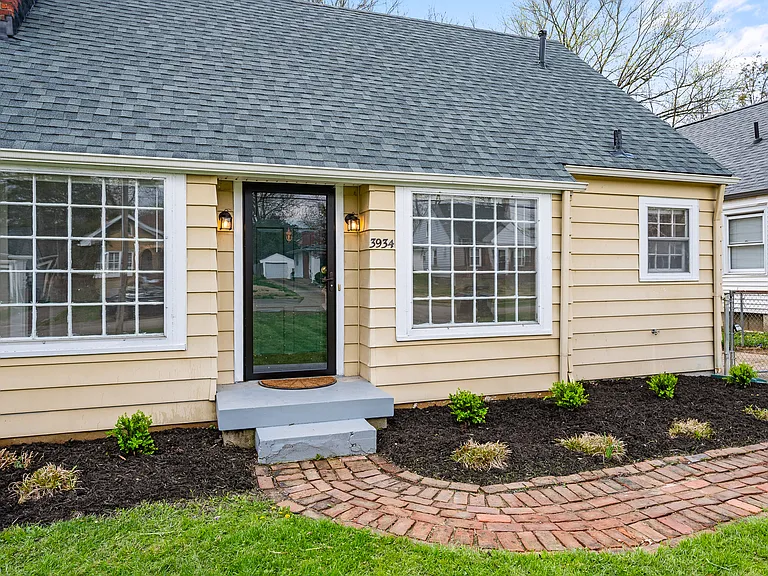 3934 Kennison Ave — Photo 28