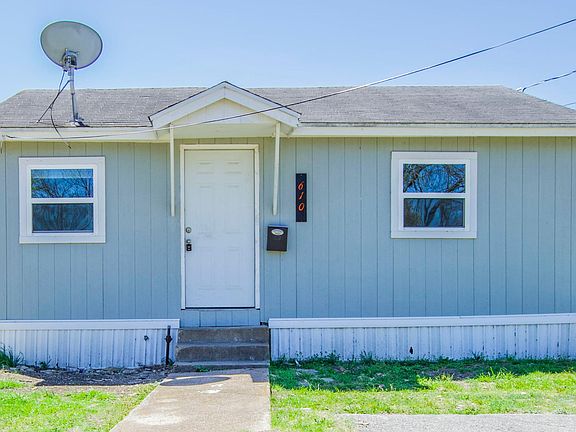2nd image of 604 Little Ave