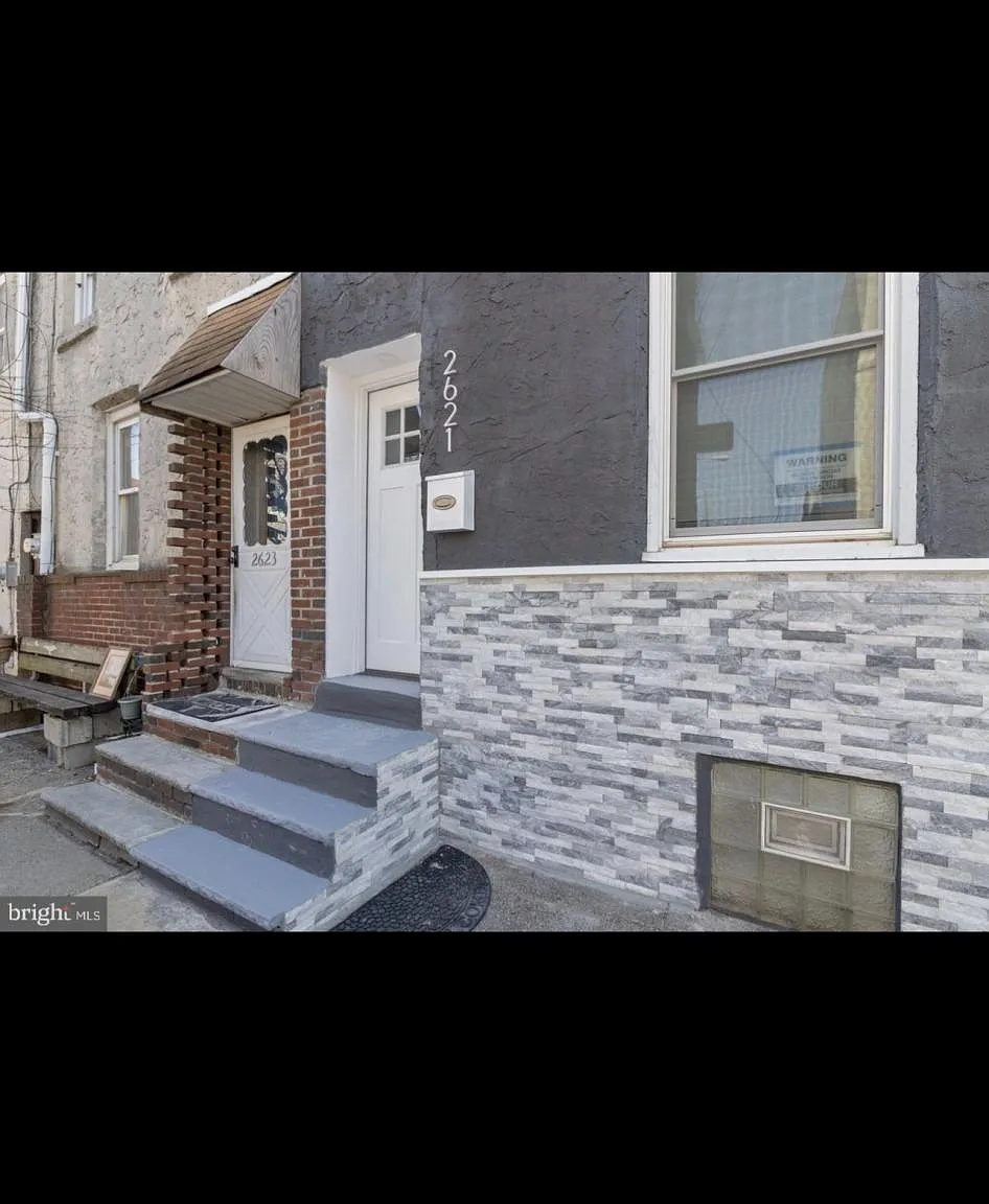 2621 Salmon St — Photo 1