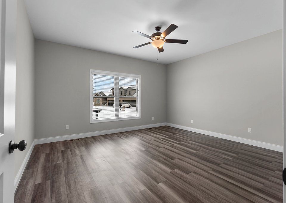 1st image of 91 E Summerfield Way