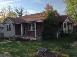 521 Coffee St, Erwin, TN 37650