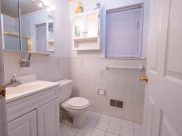 88 West 21st Street image 7 of 19