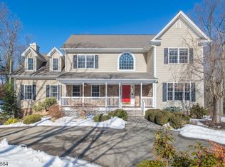 25 Laurel Hollow Dr, West Milford, NJ 07480