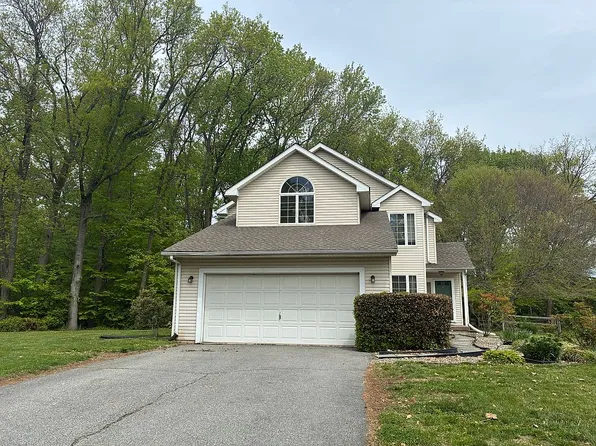 53 General Maxwell Ct, Newark, DE 19702