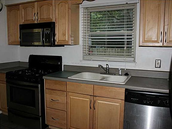 4th image of 7715 Sheryl Dr