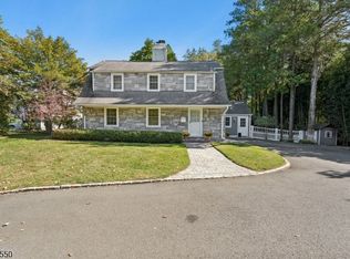 68 Crescent Pl, Millburn Twp., NJ 07078