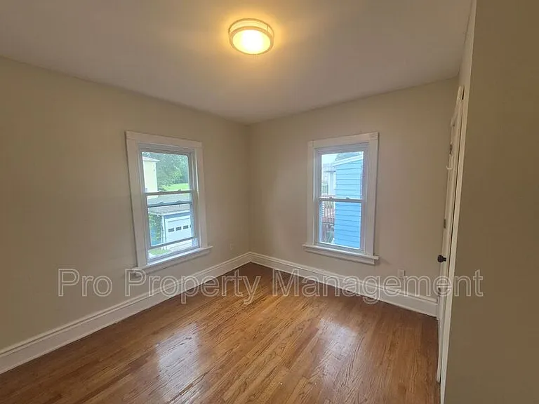25 Howard Ave #2 — Photo 11