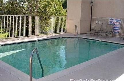 3rd image of 9610 Zelzah Ave APT 102