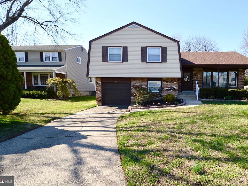 1st image of 15 N Syracuse Dr