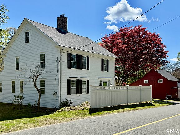 2nd image of 114 Carmel Hill Road North