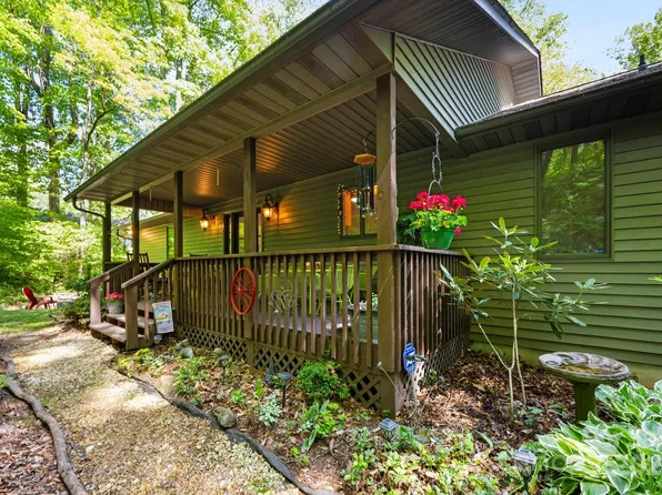 81 Corbin Shady Ln, Waynesville, NC 28785