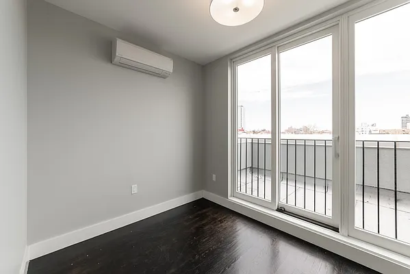 Rented by 146 Erasmus LLC | media 10