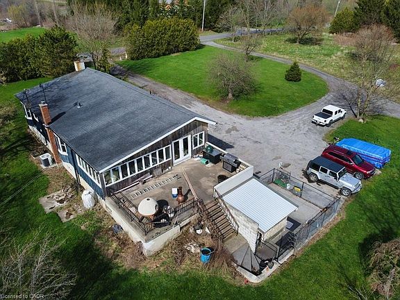 3rd image of 1030 Metler Rd