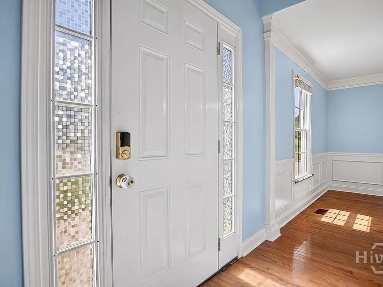 354 E Creek Bnd — Photo 3