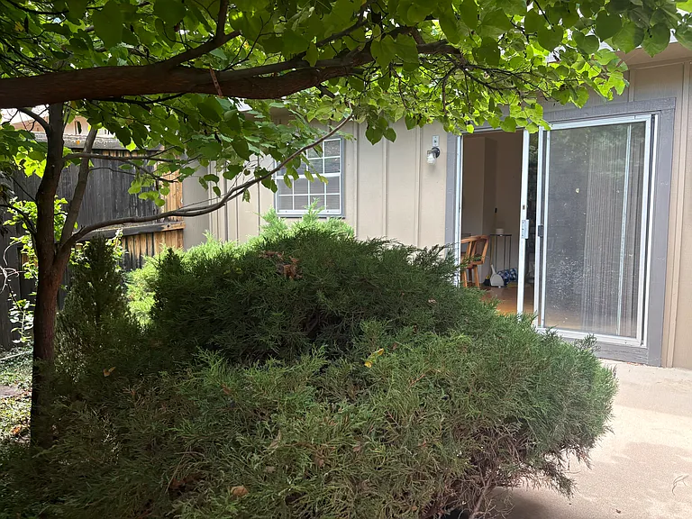 8651 E Amherst Dr — Photo 34