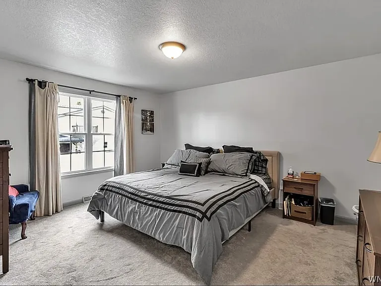 4996 Thurston Ave — Photo 7