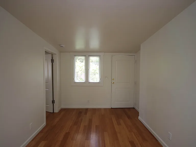114 S Grand Oaks Ave #120 — Photo 12