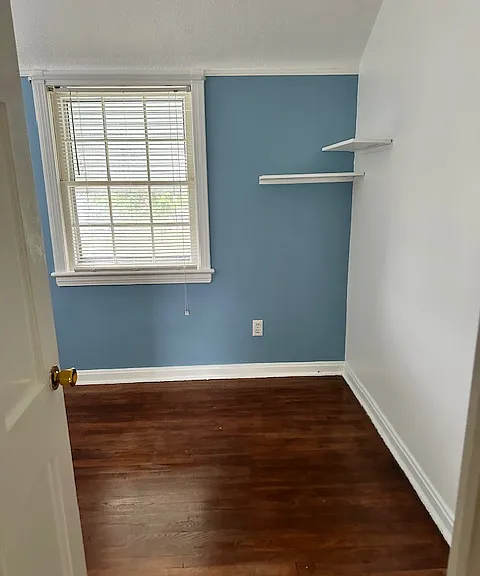 4610 Wellington Ave — Photo 11