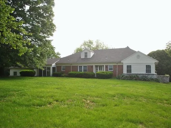 740 Des Peres Rd, Saint Louis, MO 63131