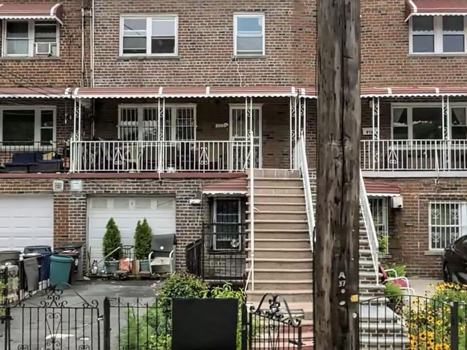 1st image of 920 E 227th Street