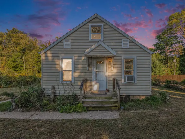 9147 3rd St, Berrien Springs, MI 49103