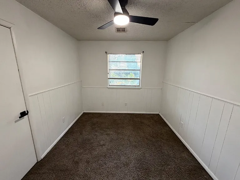 1317 McGregor Dr — Photo 9