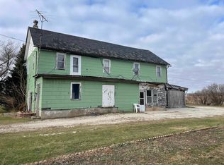 9823 Marken Rd, Valders, WI 54245