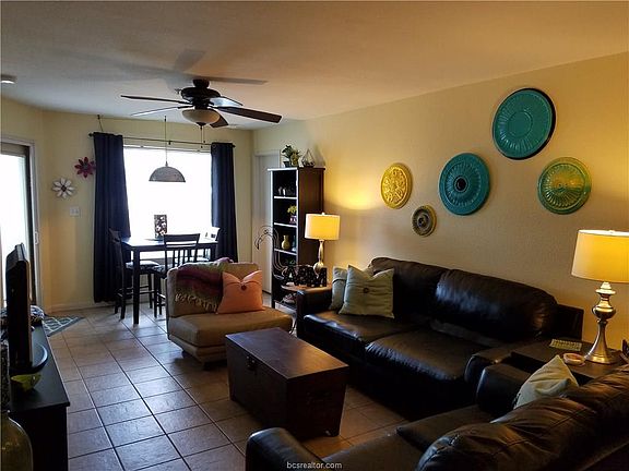 4th image of 519 Southwest Pkwy APT 304