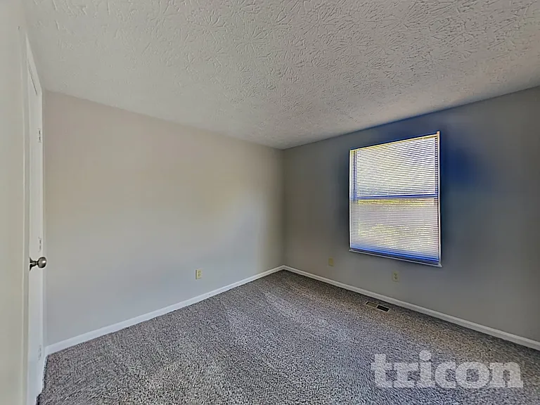3708 W 42nd Ter — Photo 25