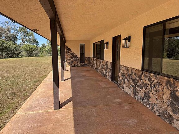 5th image of 1394 Peutz Valley Rd