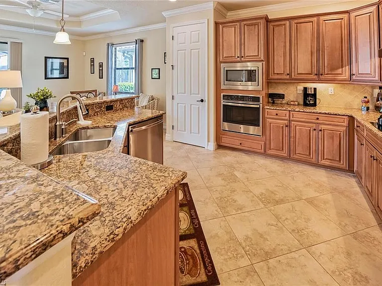 9415 Piacere Way — Photo 10