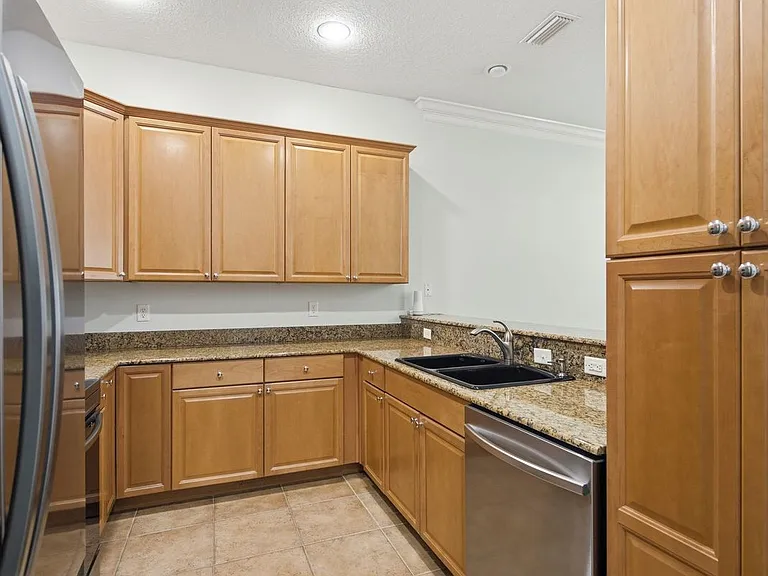 3702 W Cass St #2 — Photo 15