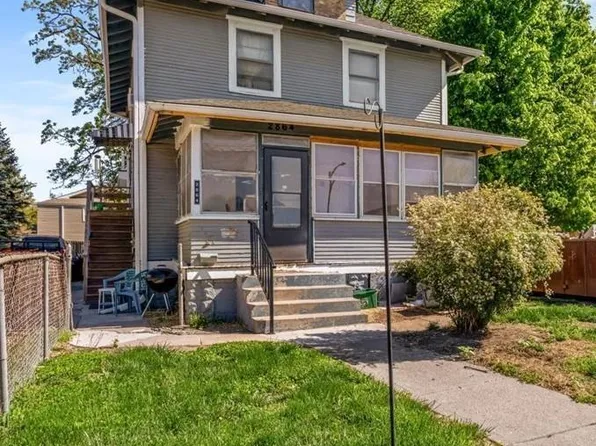 2864 Bristol St, Omaha, NE 68111