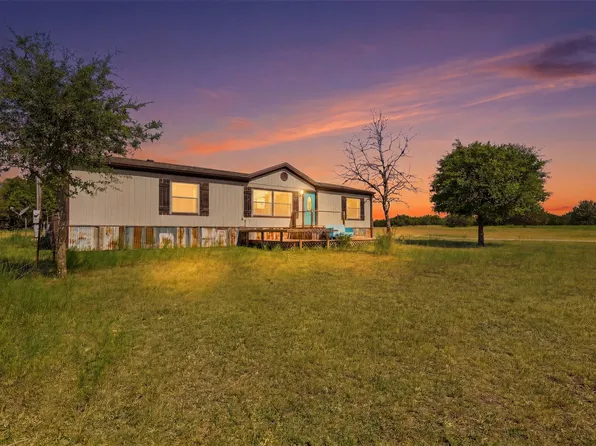 9132 Windmill Ct W, Cleburne, TX 76033