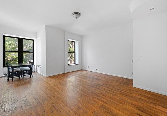 3rd image of 64 W 84th St #3