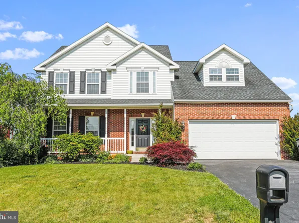10099 Lindale Ave, Greencastle, PA 17225