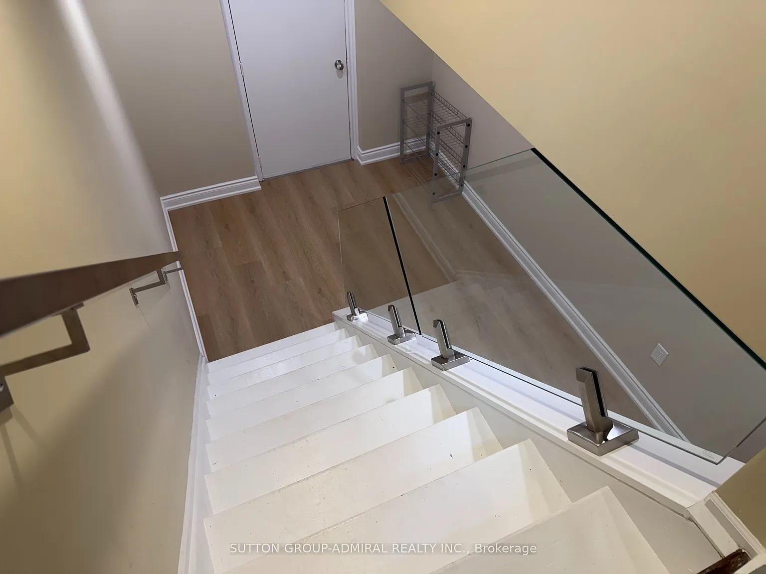 2 bed, $2,050 — Photo 2