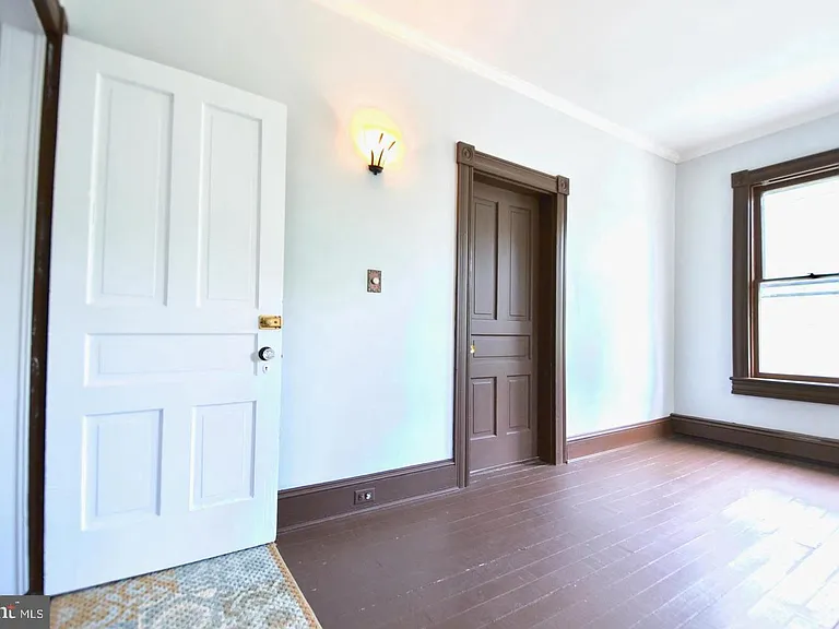 205 Oakley St #2 — Photo 4
