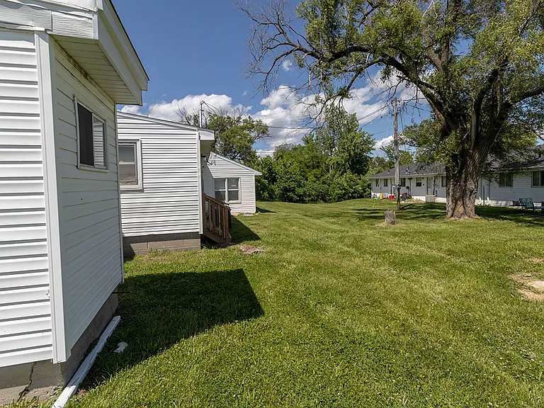 7460 N Wade School Rd #B — Photo 14