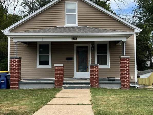 605 Fulton St, Washington, MO 63090