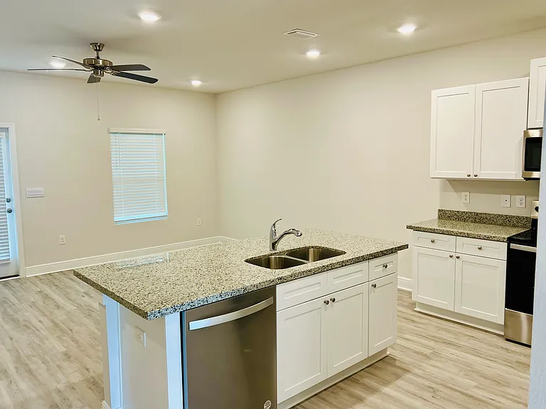 8634 Meadow Flower Ln — Photo 10