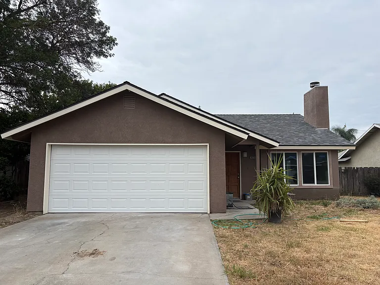 28260 Posey Ave — Photo 1