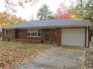 104 Lakeview Dr, Belleville, IL 62223