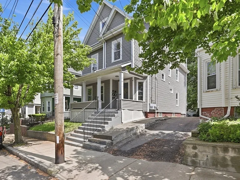 121 Glendale St #3 — Photo 6